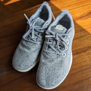 Wool Runner Mizzle light gray size 9